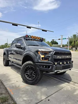 2017 Ford F-150 Raptor Pickup 4D 5 1/2 ft