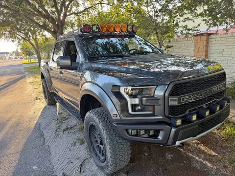 2017 Ford F-150 Raptor Pickup 4D 5 1/2 ft