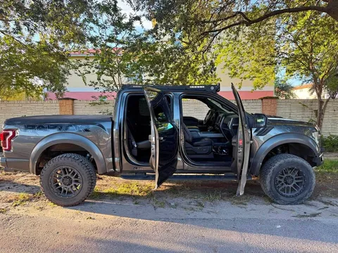 2017 Ford F-150 Raptor SuperCrew Cab
