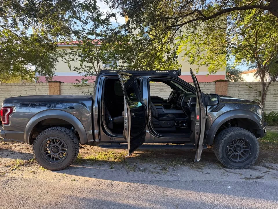 2017 Ford F-150 Raptor 13th Gen - Image 17 of 20