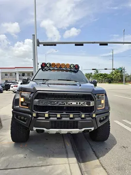 2017 Ford F-150 Raptor Pickup 4D 5 1/2 ft