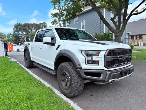 2017 Ford F-150 Raptor Pickup 4D 5 1/2 ft