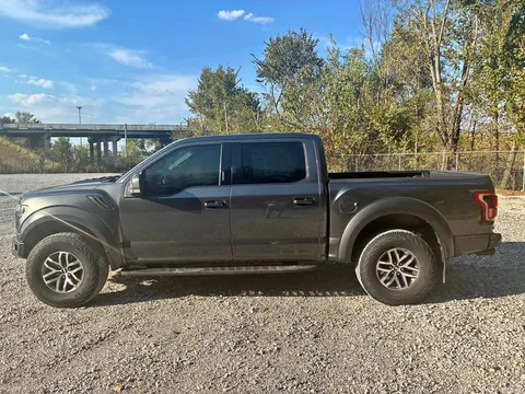 2017 Ford F-150 Raptor Pickup 4D 5 1/2 ft