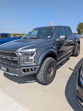 2017 Ford F-150 Raptor Pickup 4D 5 1/2 ft