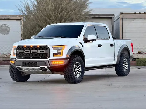2017 Ford F-150 Raptor Pickup 4D 5 1/2 ft