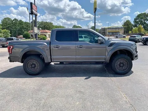 2017 Ford F-150 Raptor Pickup 4D 5 1/2 ft