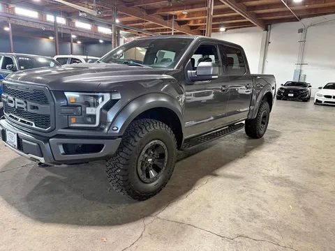 2017 Ford F-150 Raptor Pickup 4D 5 1/2 ft