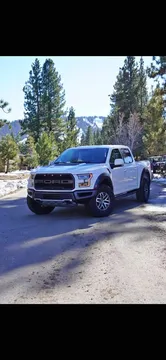 2017 Ford F-150 Raptor Pickup 4D 5 1/2 ft