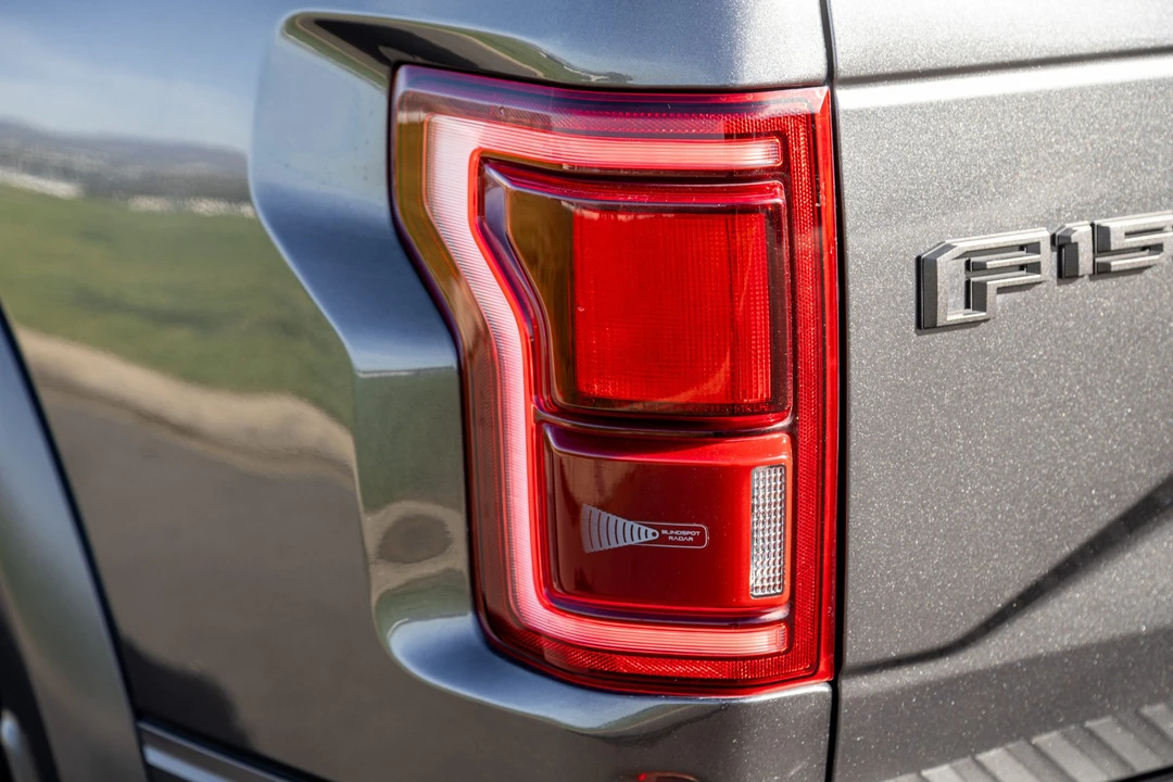 2017 Ford F-150 Raptor 13th Gen - Image 30 of 31