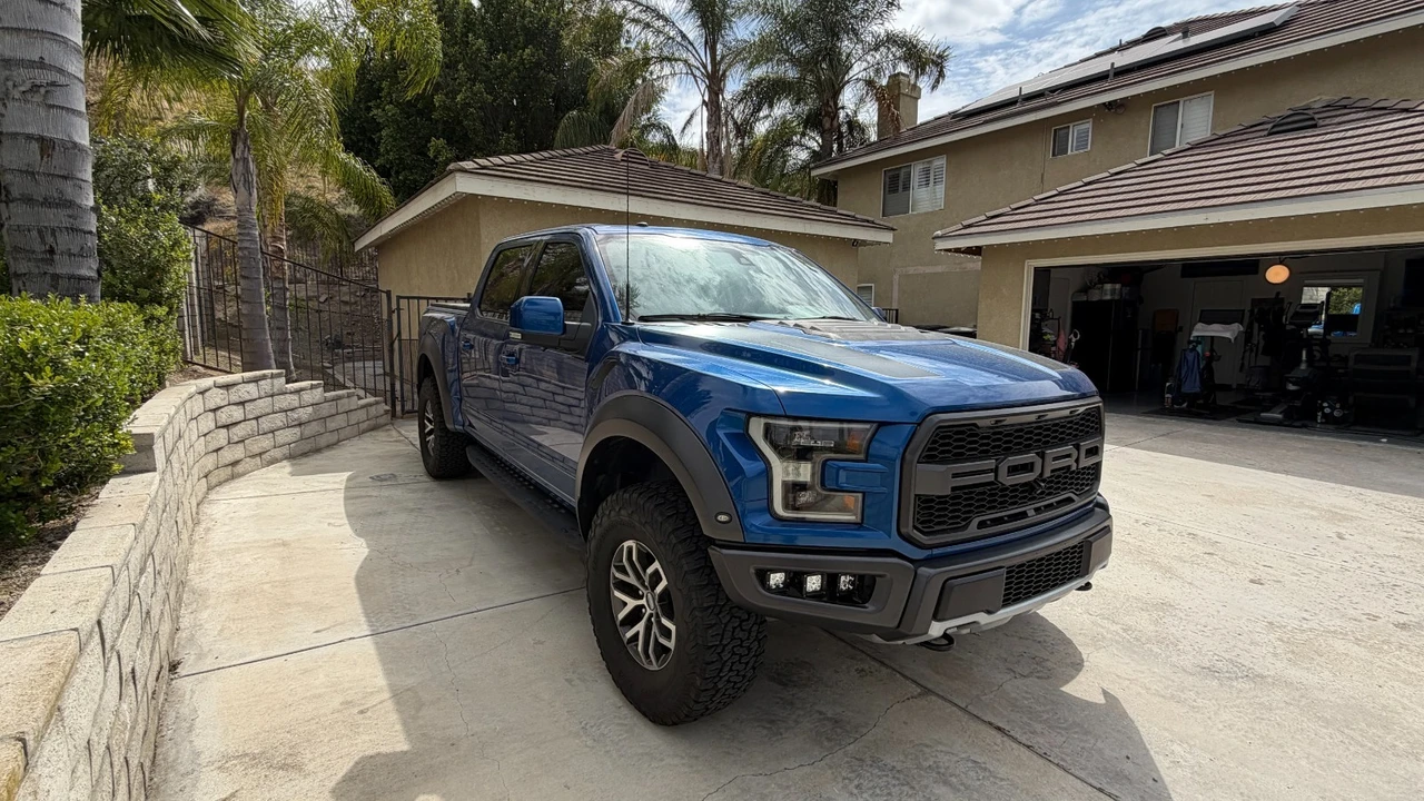 2017 Ford F-150 Raptor 13th Gen - Image 2 of 5
