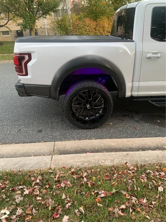 2017 Ford F-150 Raptor 13th Gen - Image 6 of 9