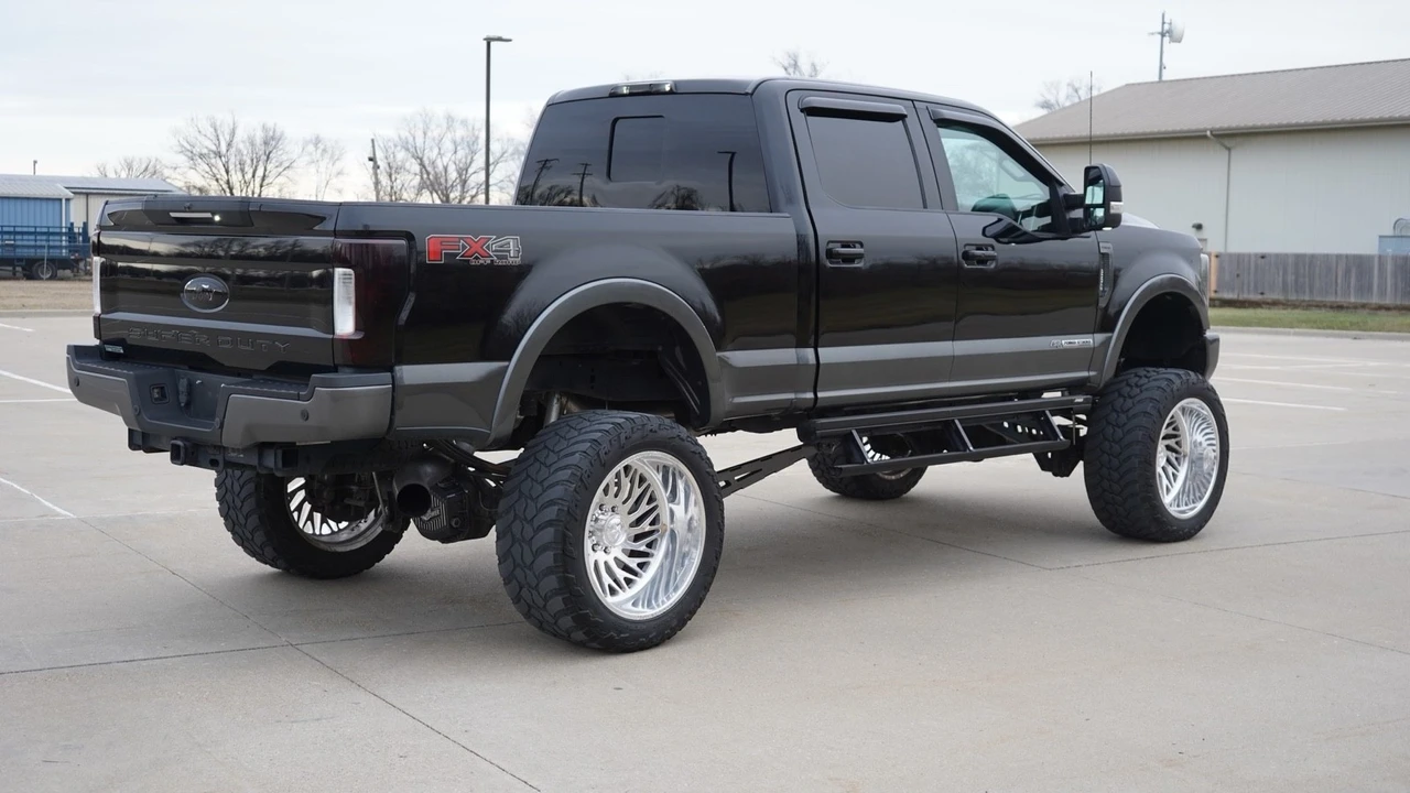 2017 Ford Super Duty 4th Gen - Image 5 of 21