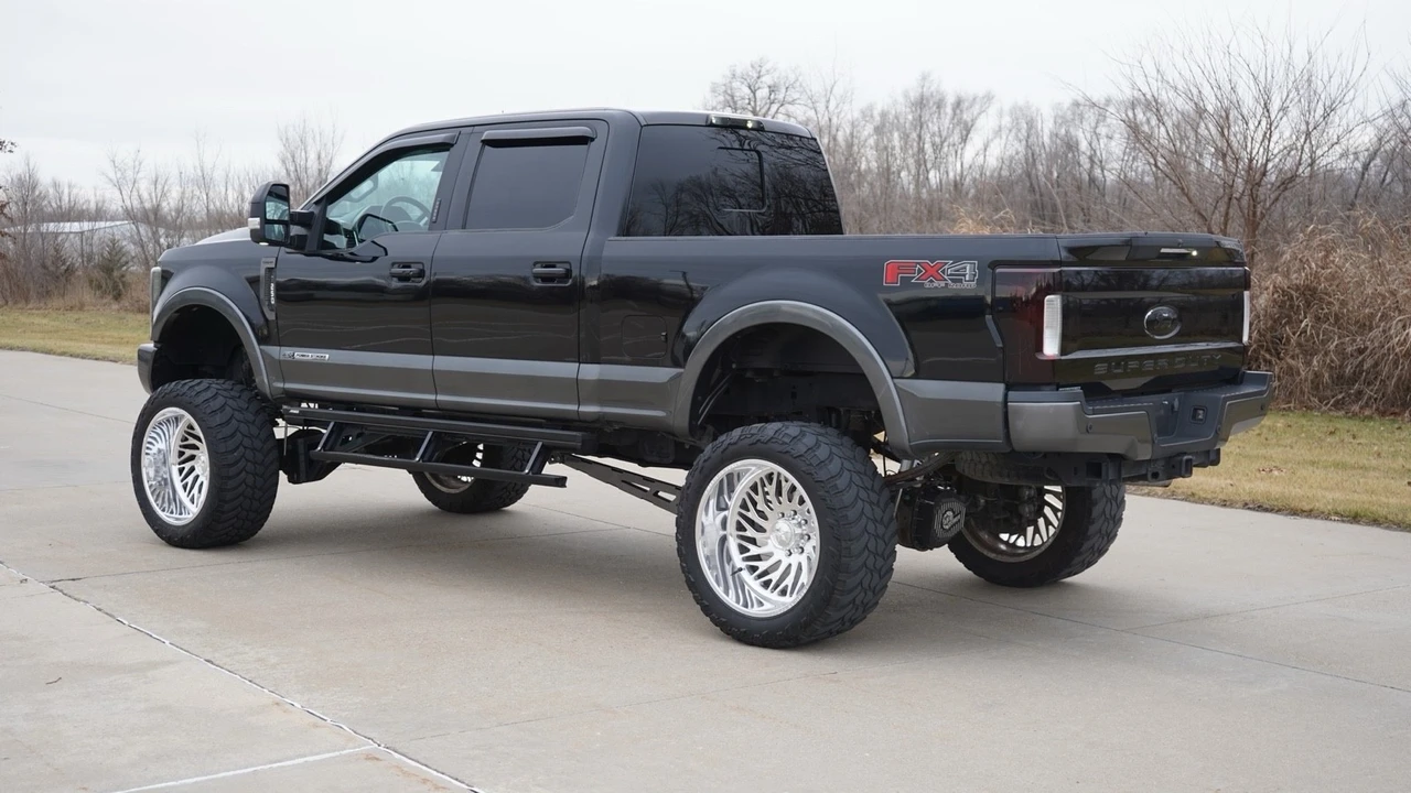 2017 Ford Super Duty 4th Gen - Image 3 of 21