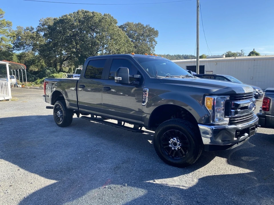 2017 Ford Super Duty 4th Gen - Image 2 of 15