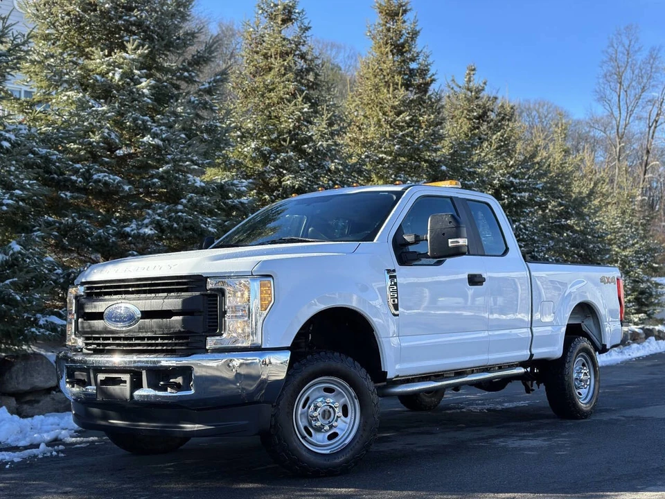 2017 Ford Super Duty 3rd Gen - Image 3 of 12