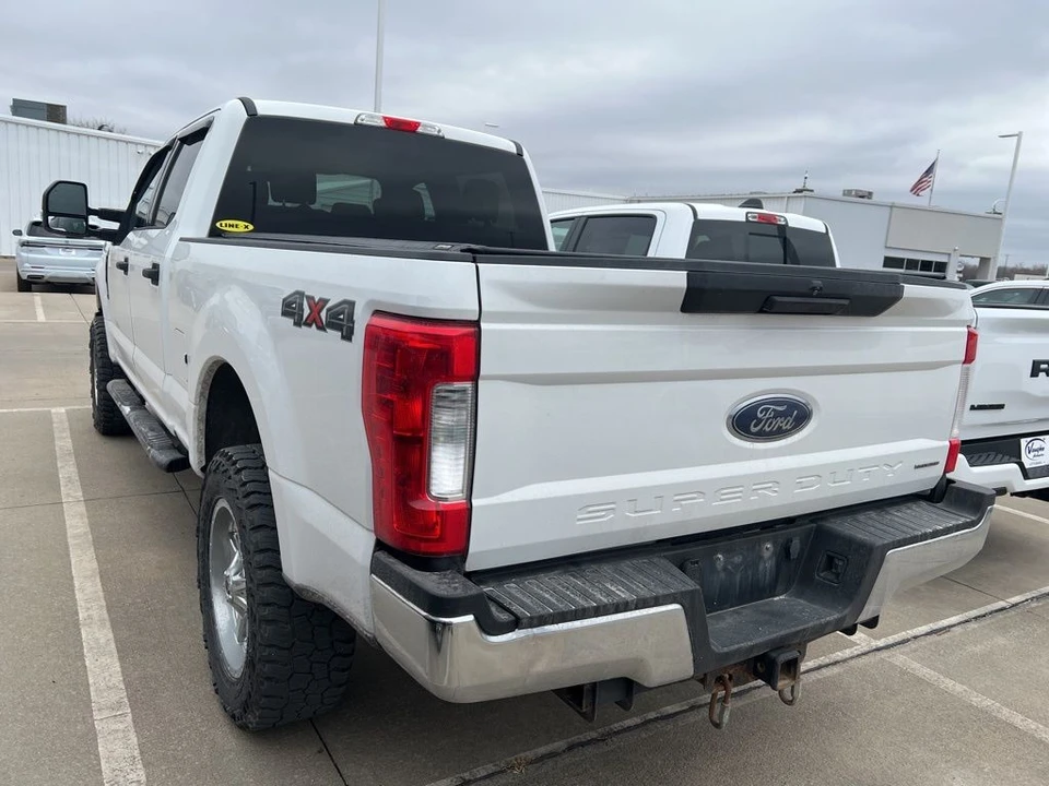 2017 Ford Super Duty 4th Gen - Image 5 of 12