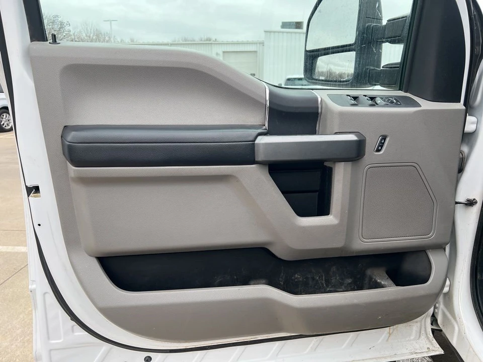 2017 Ford Super Duty 4th Gen - Image 9 of 12