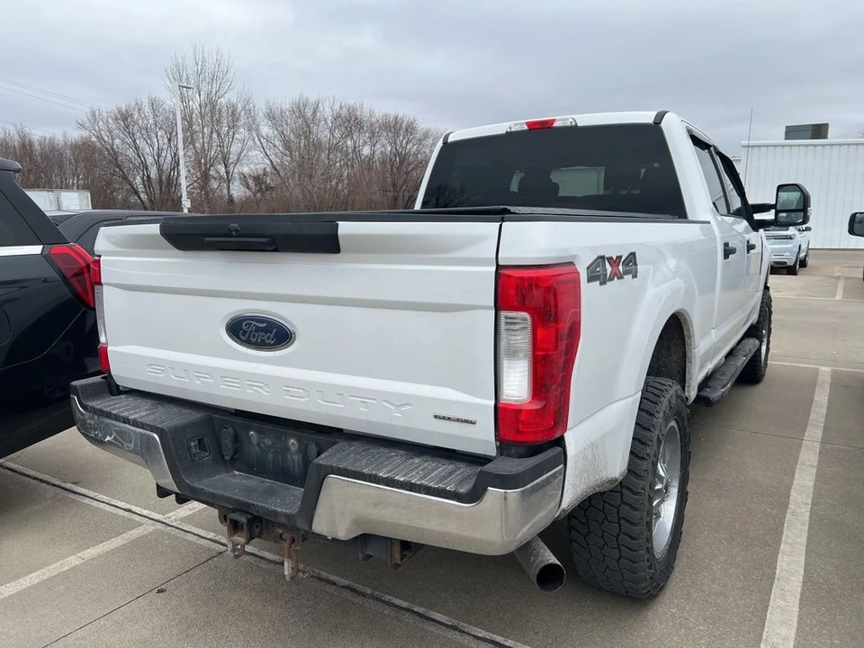 2017 Ford Super Duty 4th Gen - Image 4 of 12