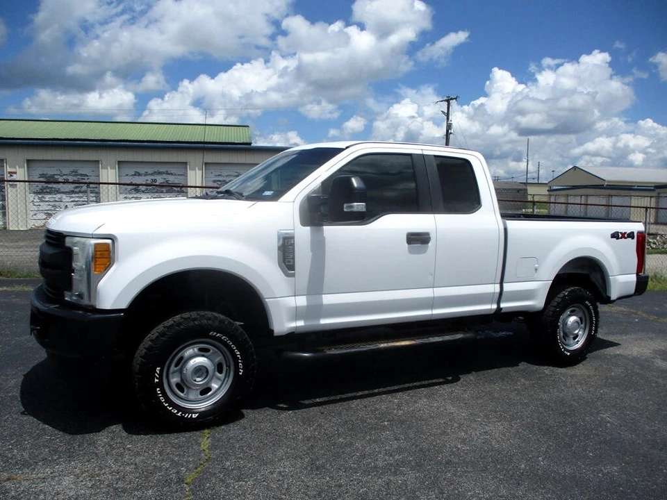 2017 Ford Super Duty 4th Gen - Image 2 of 21
