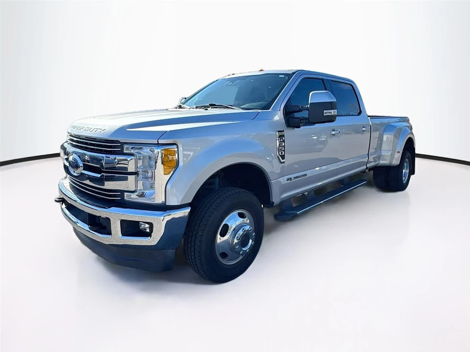 2017 Ford Super Duty 4th Gen - Image 3 of 15