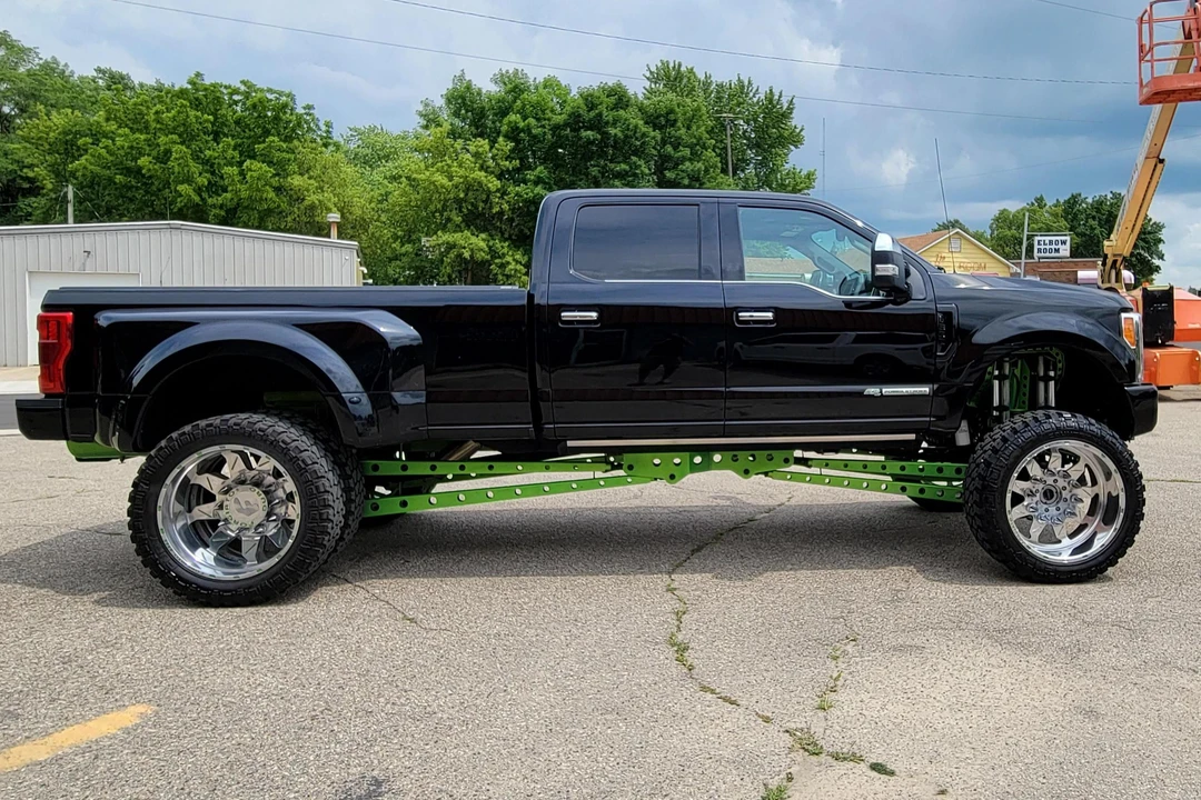 2017 Ford Super Duty 4th Gen - Image 3 of 31
