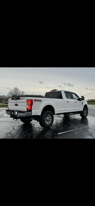 2017 Ford Super Duty 4th Gen - Image 2 of 9