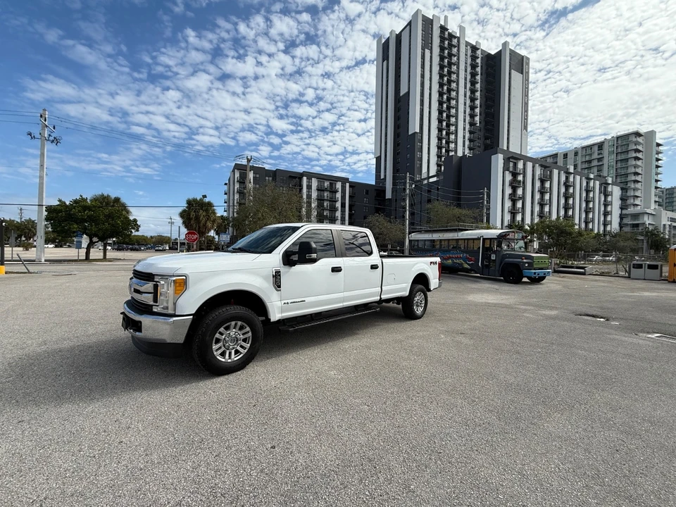 2017 Ford Super Duty 4th Gen - Image 2 of 21