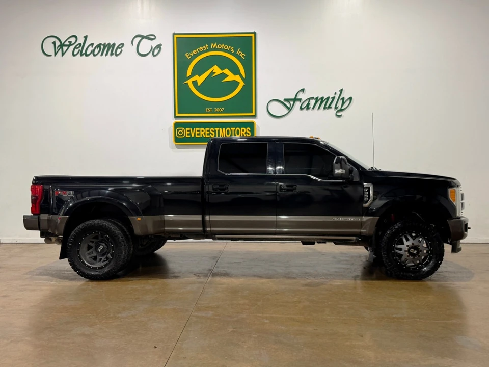 2017 Ford Super Duty 4th Gen - Image 2 of 12