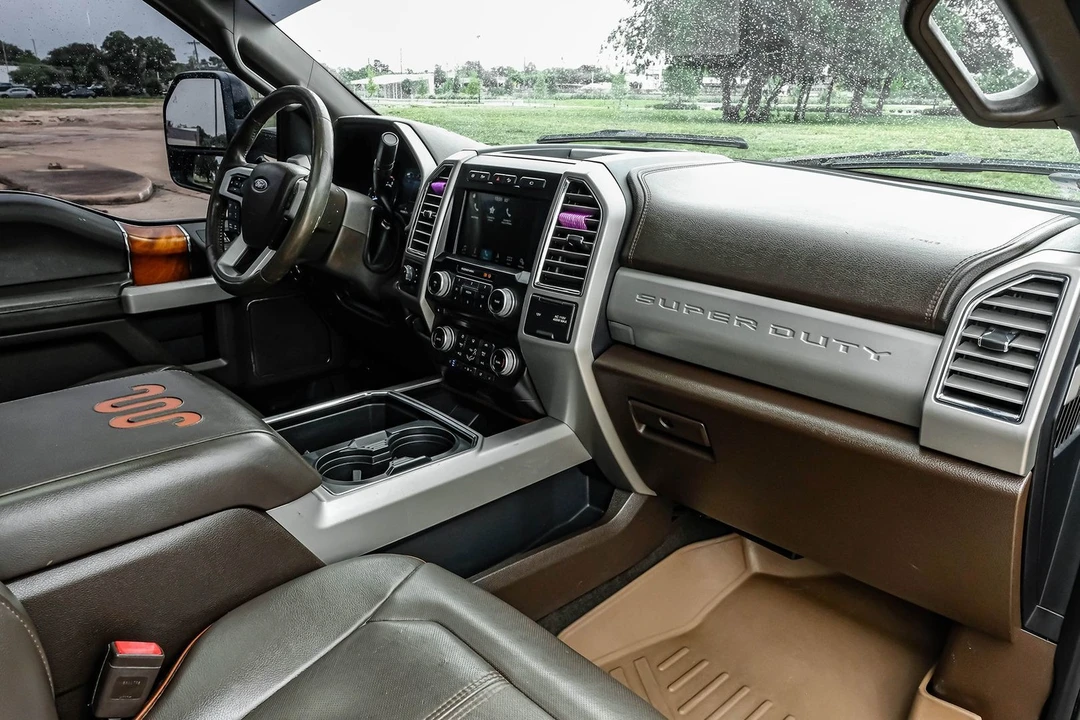2017 Ford Super Duty 4th Gen - Image 24 of 31