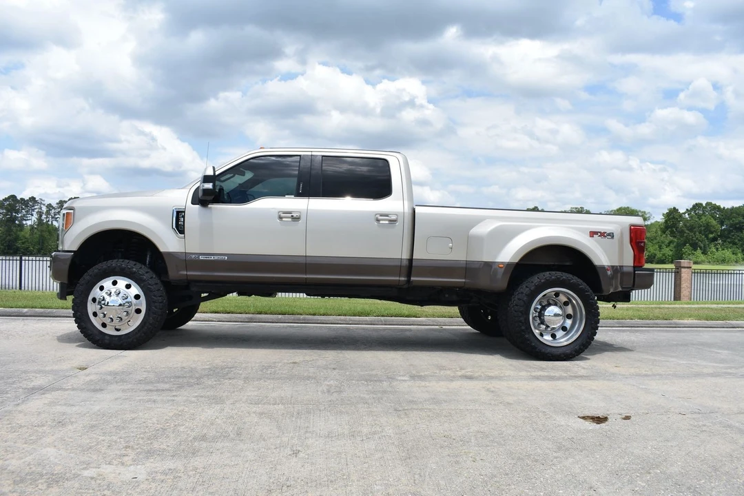 2017 Ford Super Duty 4th Gen - Image 3 of 19