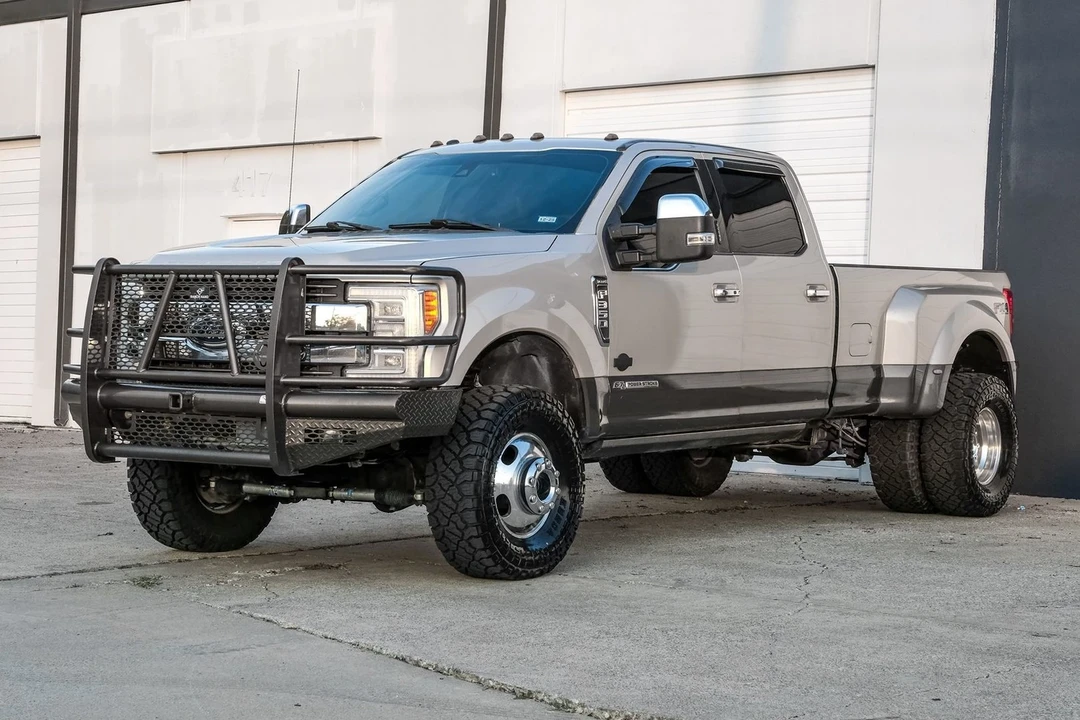 2017 Ford Super Duty 4th Gen - Image 2 of 21
