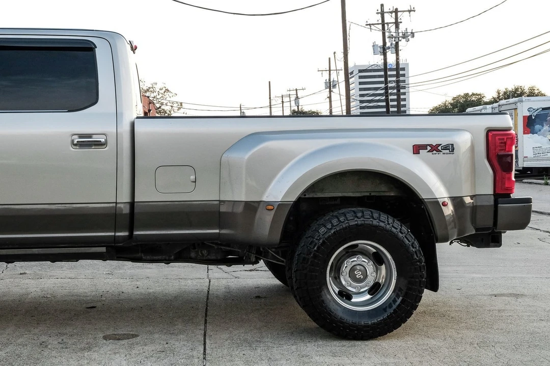 2017 Ford Super Duty 3rd Gen - Image 12 of 21