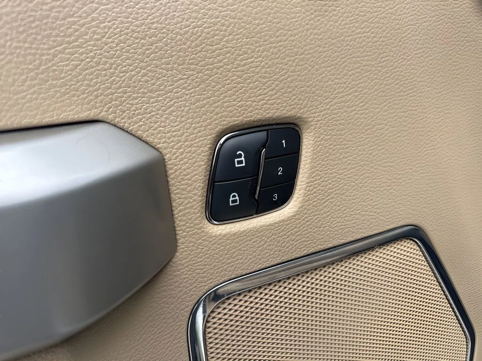 2017 Ford Super Duty 4th Gen - Image 11 of 12