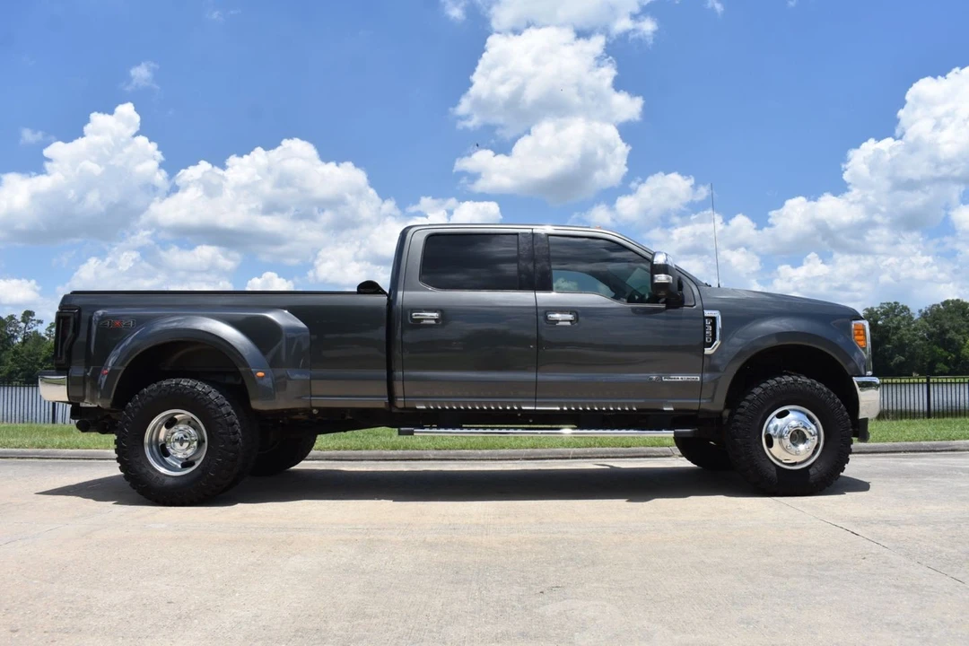 2017 Ford Super Duty 4th Gen - Image 3 of 20