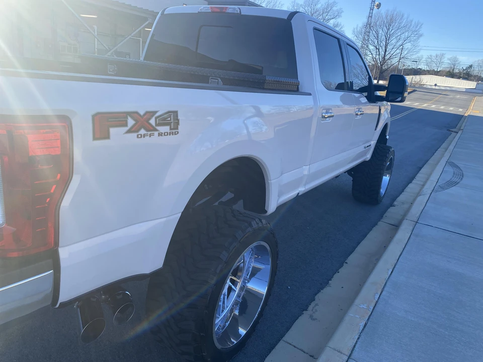 2017 Ford Super Duty 4th Gen - Image 28 of 31