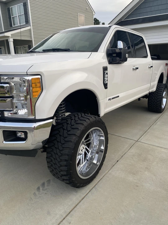 2017 Ford Super Duty 4th Gen - Image 27 of 31