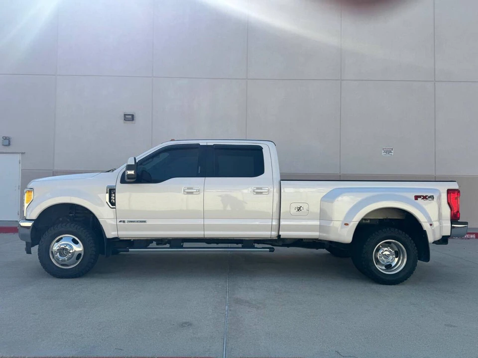 2017 Ford Super Duty 4th Gen - Image 2 of 12