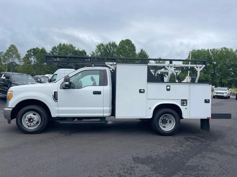 2017 Ford Super Duty 4th Gen - Image 2 of 12