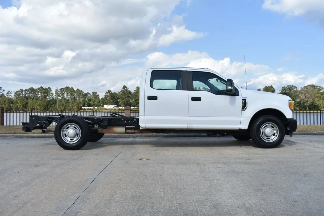 2017 Ford Super Duty 4th Gen - Image 3 of 12