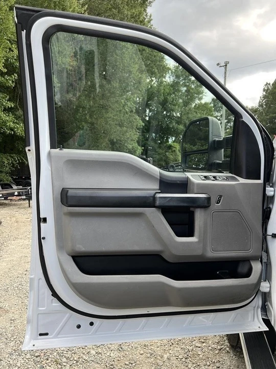 2017 Ford Super Duty 4th Gen - Image 9 of 12