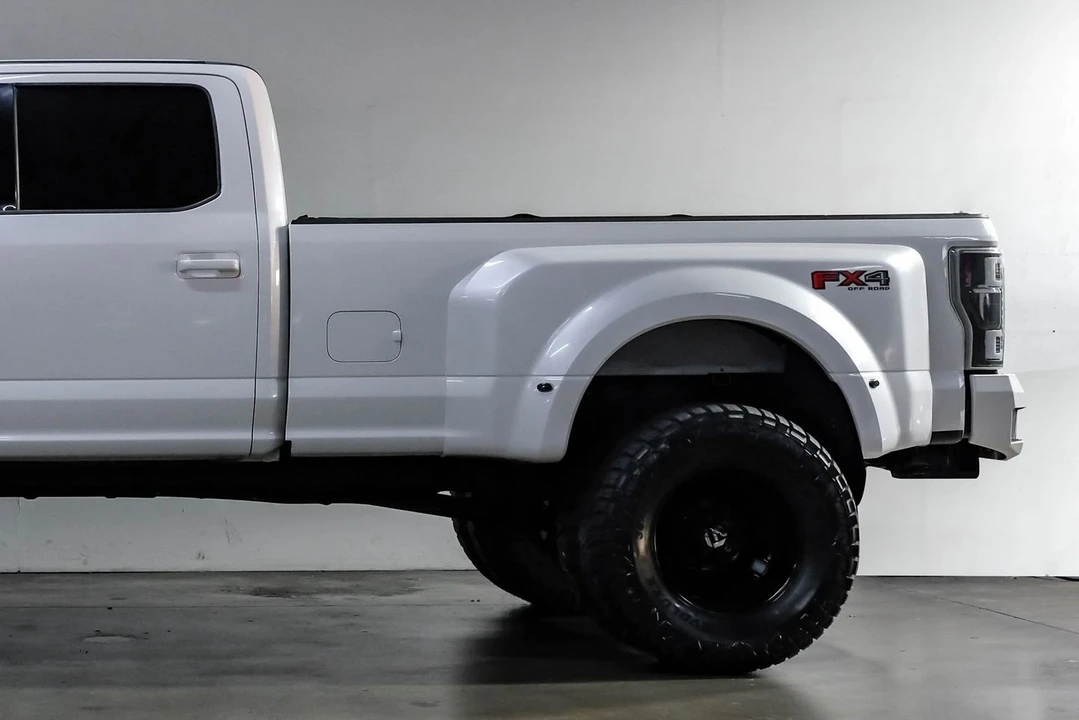 2017 Ford Super Duty 4th Gen - Image 19 of 21