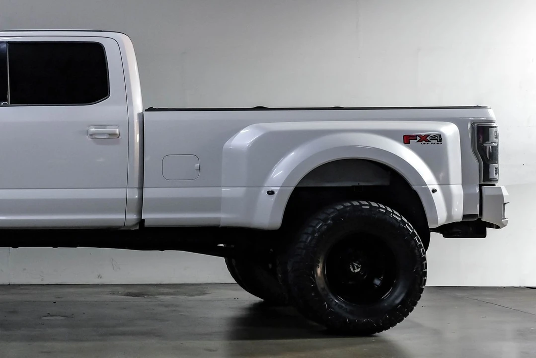 2017 Ford Super Duty 4th Gen - Image 19 of 21
