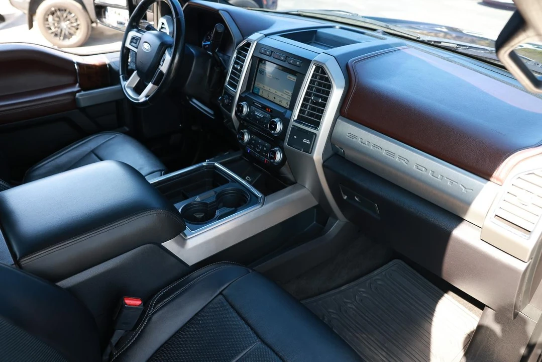2017 Ford Super Duty 4th Gen - Image 19 of 21
