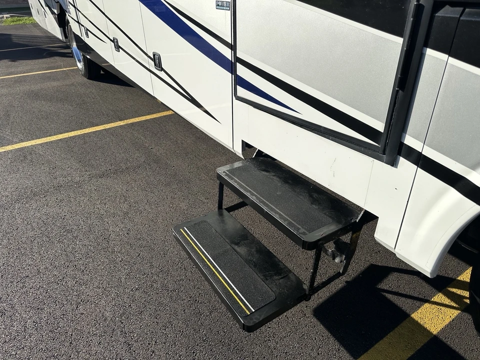 2017 Ford F-Series - Image 10 of 21