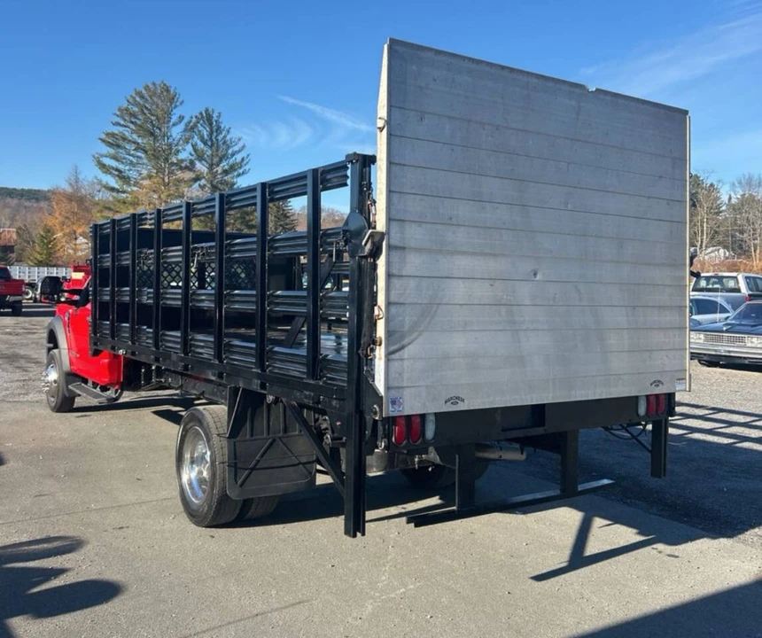 2017 Ford Super Duty 4th Gen - Image 2 of 2