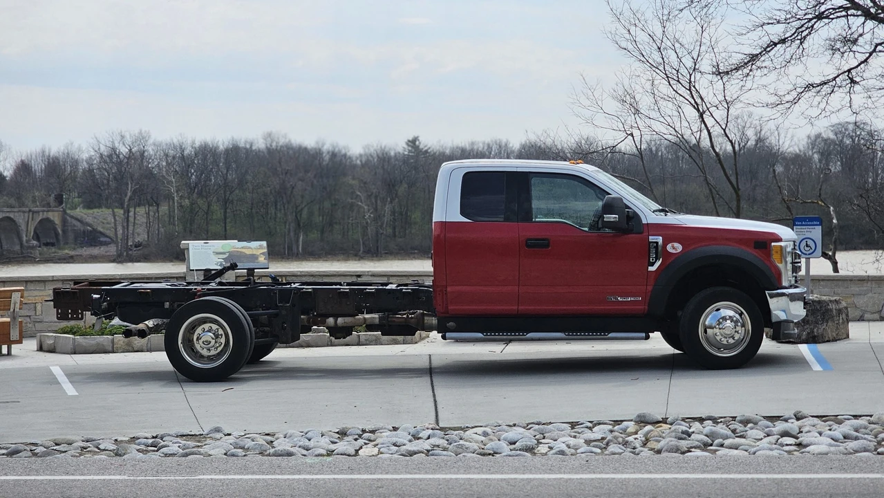 2017 Ford Super Duty 4th Gen - Image 16 of 31