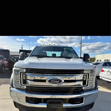 2017 Ford F-550 XLT Cab & Chassis 4D