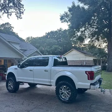 2017 Ford F150 SuperCrew Cab Platinum