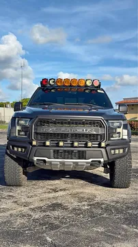 2017 Ford F150 SuperCrew Cab Raptor Pickup 4D 5 1/2 ft