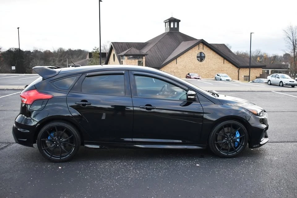 2017 Ford Focus RS 3rd Gen - Image 2 of 15